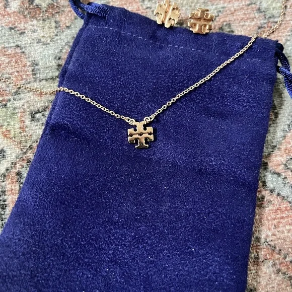 Tory Burch Kira Rose Gold Jewelry Set - Picture 5 of 6
